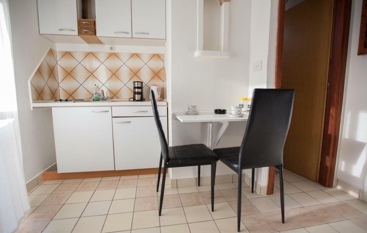 Studio Apartment By The Sea Sibenik Exterior photo